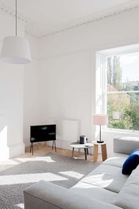 Apartament Spacious Georgian Pad - Free Parking - Walk To Bath Zewnętrze zdjęcie